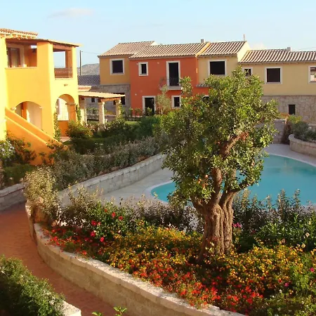 Le Residenze Del Mare Villa Porto San Paolo  Exterior photo